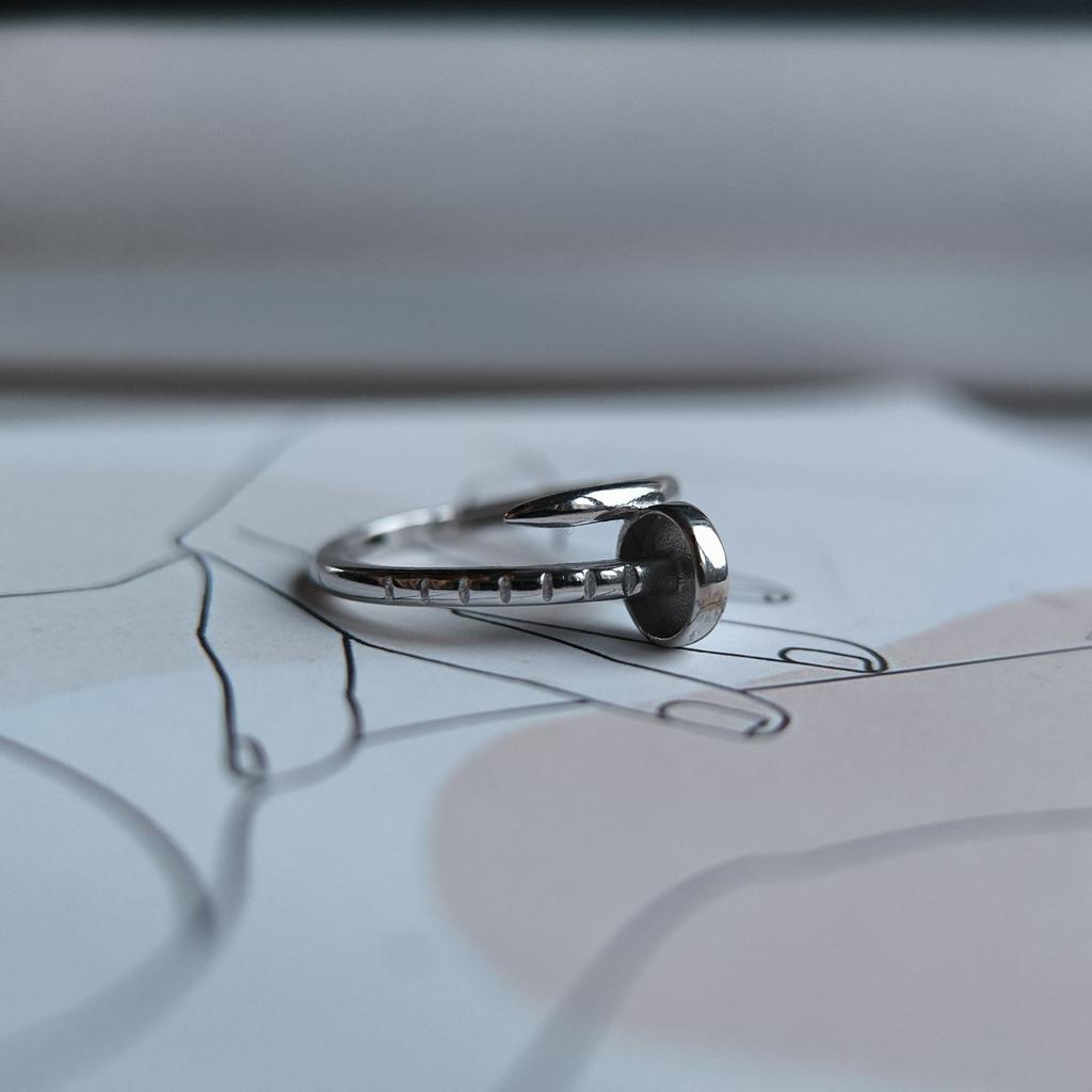 Silver Ring Without Stones, Item Weight 1.84 G (2197546)
