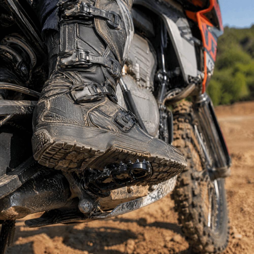 Spring Pin Hardware Dirt Bike Foot Pegs Aluminum Material Aluminum Foot Pegs For Pit Bike