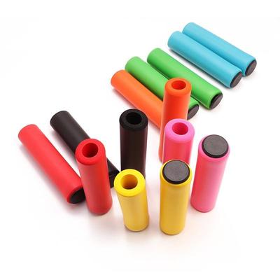1 para rowerowa miękka pianka gąbka uchwyty na kierownicę pokrywa Outdoor Mountain kolarstwo Grip antypoślizgowy uchwyt