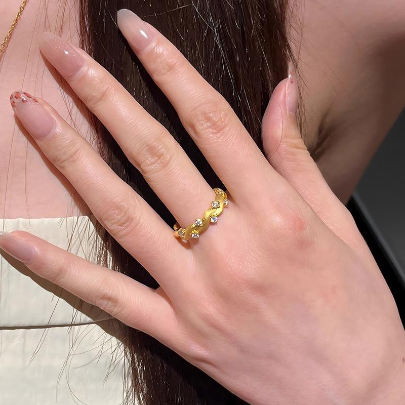 Retro Palace Style inlay diamonds Rings for women Light Luxury Fashion Adjustable Ring Party Wedding Fine Jewelry Opening