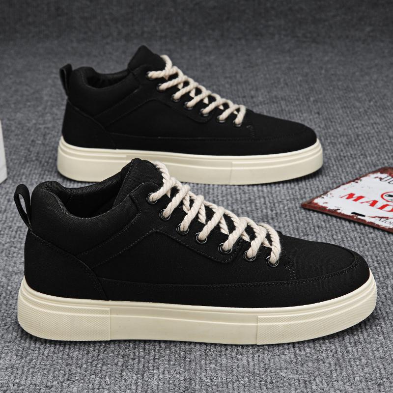 Neue koreanische Retro-Freizeit-Sneaker für Herren Modische einfarbige vielseitige und bequeme Laufschuhe für Herren Plateauschuhe