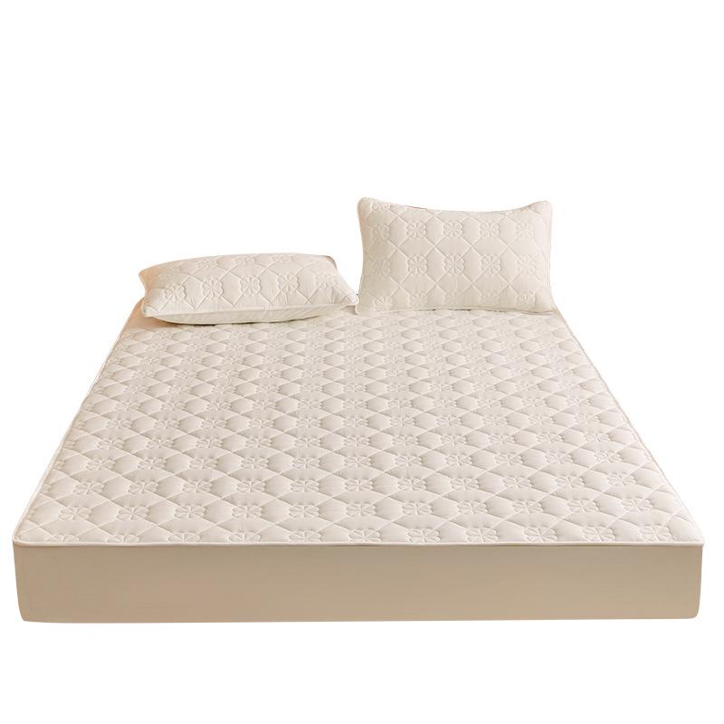 Class A Quilted Waterproof Cotton Mattress Protector - Breathable, Skin-friendly, Non-slip, Anti-stain, Urine-proof, Machine Washable.