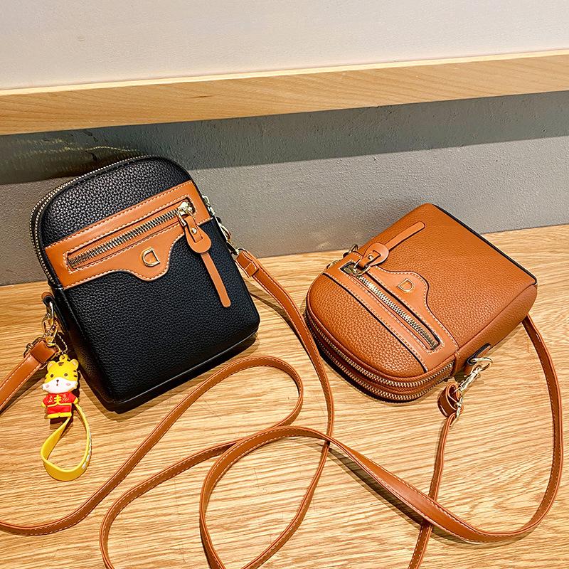 Summer mobile phone bag women's oblique span bag 2025 fashion small satchel women's lightweight mini small bag women