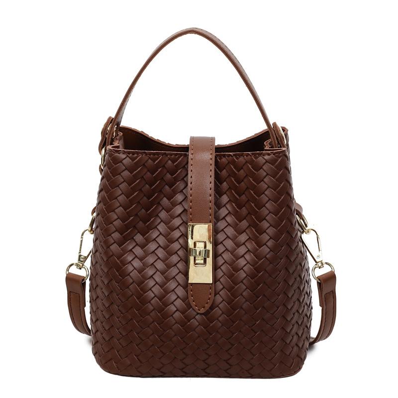 Large Capacity Woven Bucket Bag 2025 New Fashion Messenger Bag Retro Versatile Portable Shoulder Bag Tide