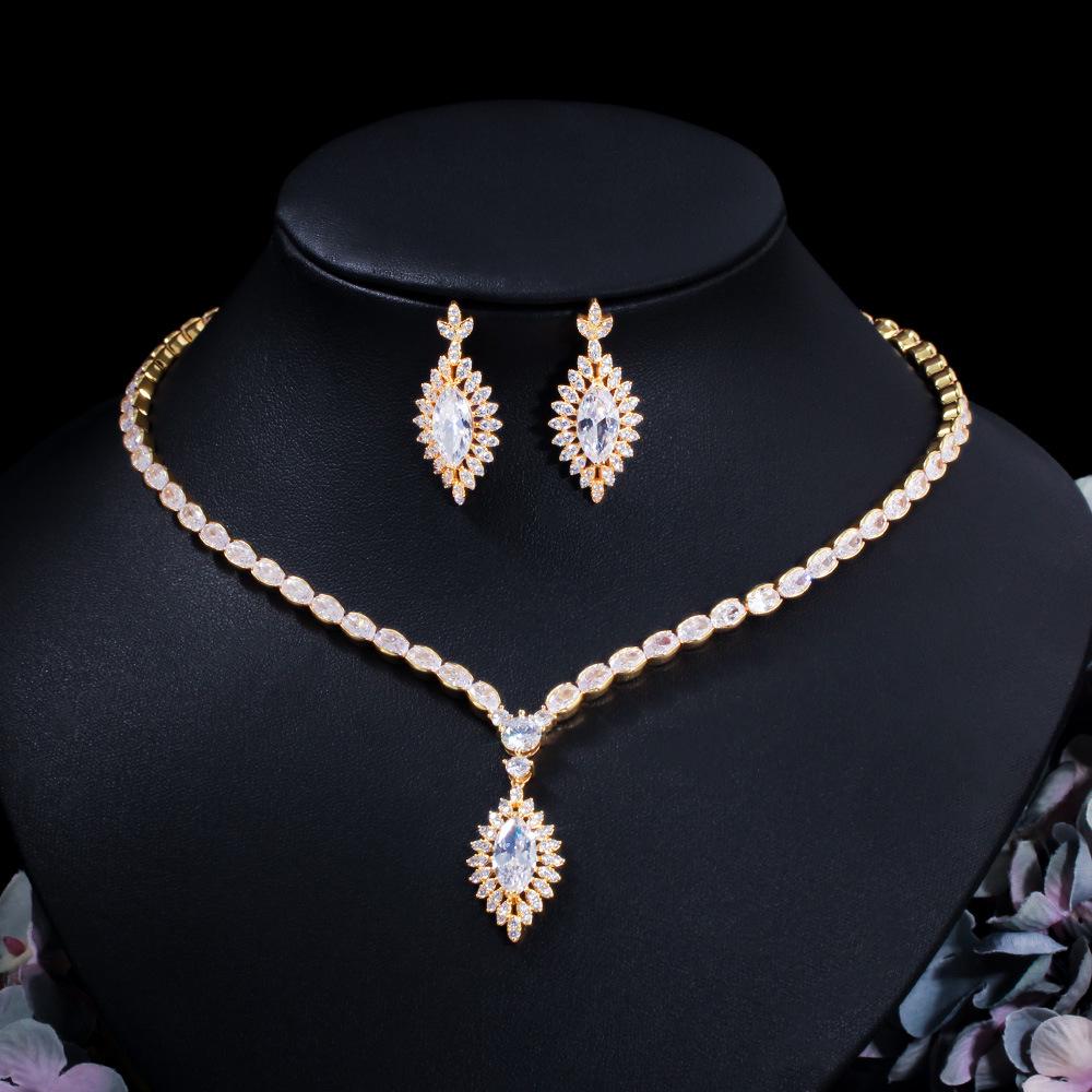 Versatile European & American Trendy Jewelry: AAA Zircon Earrings & Necklace Set for Wedding Dress Accessories