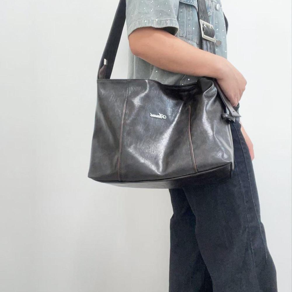 New Large-capacity Tote Bag Single Shoulder Messenger Bag Wide Shoulder Strap Design Retro Commuter Fashion Big Bag Women