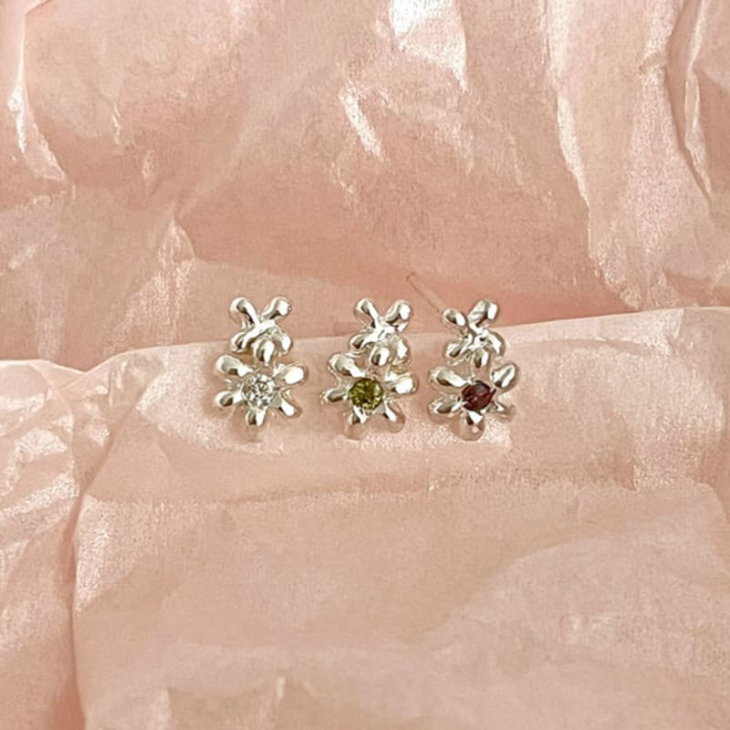 

NUDOOR [birthstone] Floral embrace earring October Tourmaline