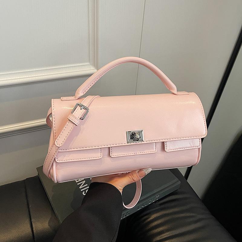 Shoulder bag women's new high-end fashion bag simple casual versatile messenger bag commuter underarm small square bag