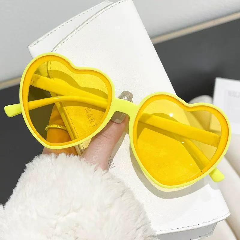 Klassischer Bestseller Herzförmige Schillernde Pfirsichfarbene Sonnenbrille - Perfekt für Partys, Abschlussbälle und Mode-Spaß