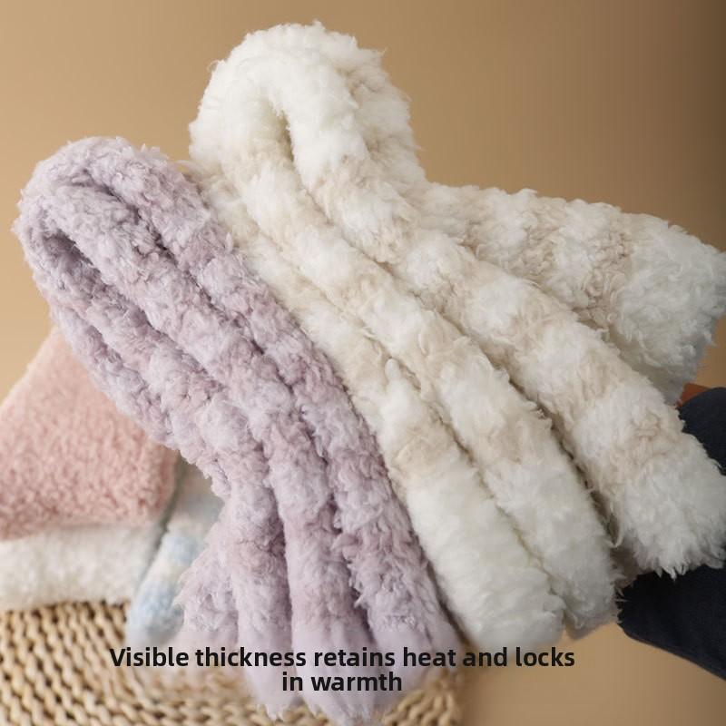 Women's Winter Sleep Socks with Fleece Lining - Thickened Coral Fleece, Plus Size, Loose Fit, Plush Fleece for Sleeping