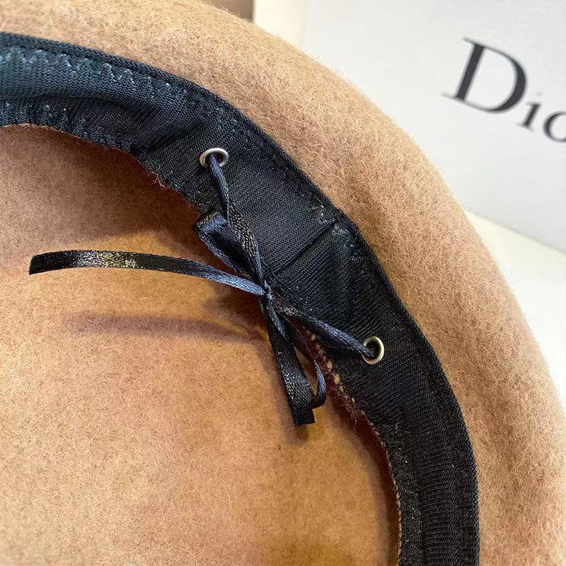 Elegant And Fashionable Solid Color Wool Thick Beret Winter Hat For Travel Shopping Warmth Vintage Painter And Parent-Child Hat
