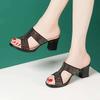 Elegant rhinestone thick-bottomed casual beach cool slippers women's summer new flash diamond lightweight outer slippers