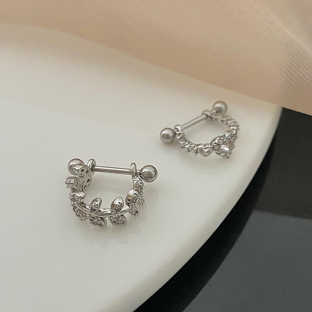 Heart Screw Earrings: Trendy Light Luxury Ear Bone and Buckle Studs for Women