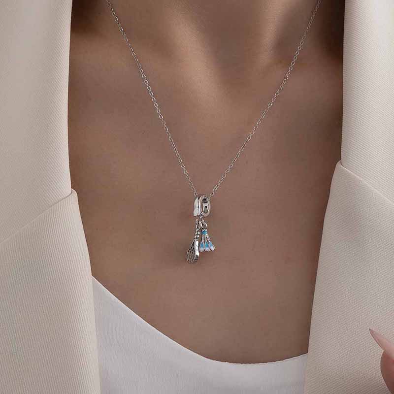 Naszyjnik z zawieszką do badmintona ze stali nierdzewnej w kolorze niebieskim i różowym dla kobiet, modna biżuteria z osobowością, prezenty, hurt