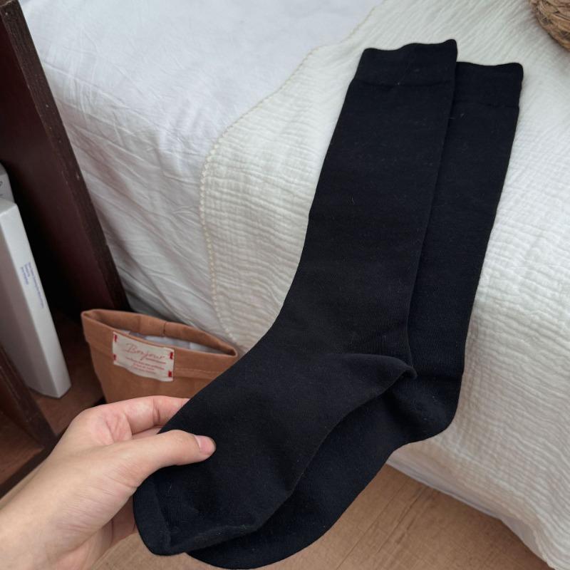 Ladies Autumn and Winter Retro Show Thin Boneless Long Leg Socks