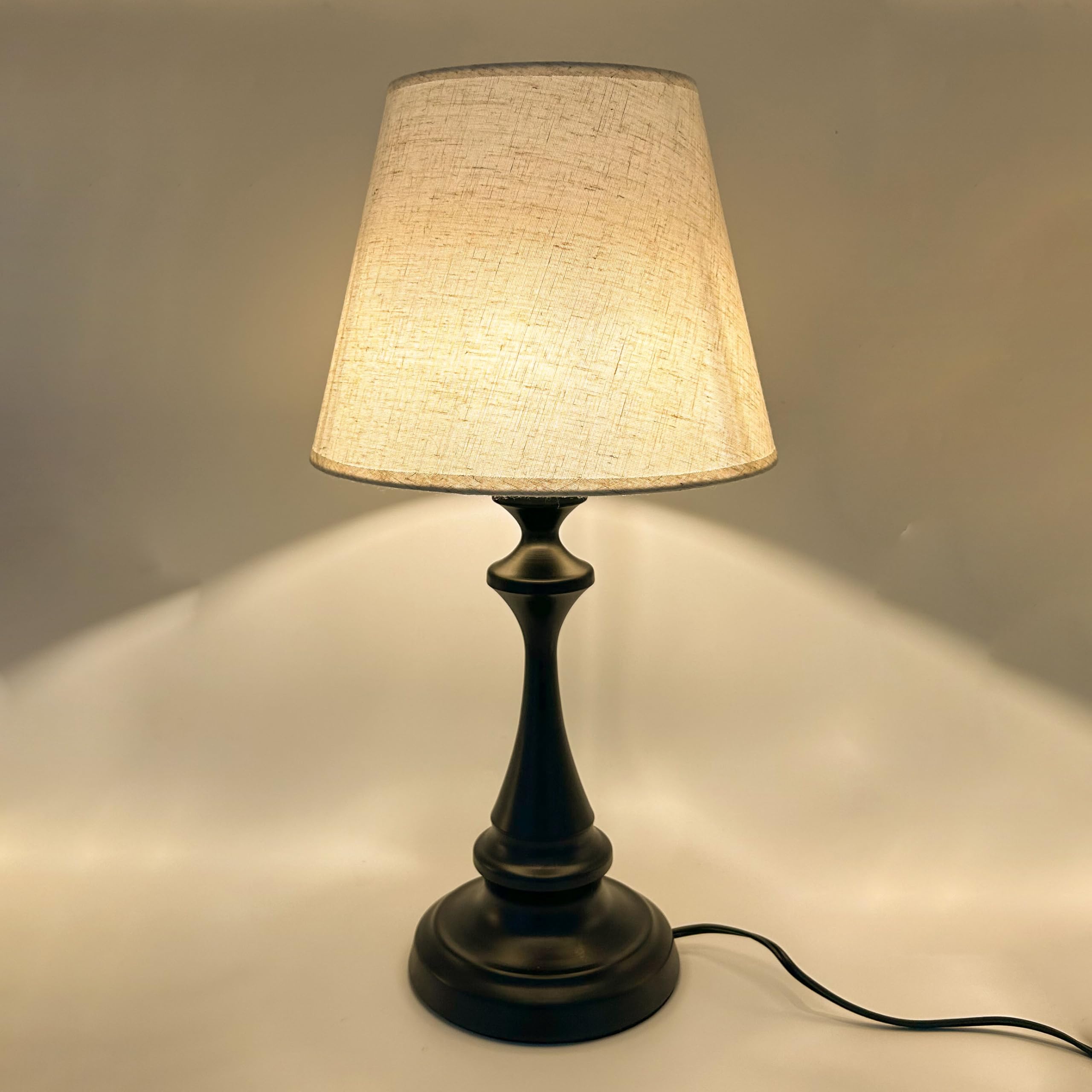 

Настольная лампа Chikazari, настольная подставка, настольное освещение, скандинавский стиль, настольная подставка, прикроватная тумбочка, настольный свет, осветительный прибор, стильный осветительный прибор,