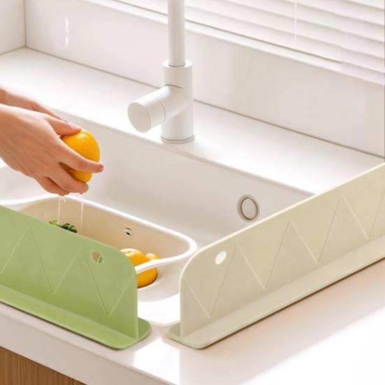 Sink Splash Guard Non-slip Suction Cup Water Splash Protector Reusable Kitchen Sink