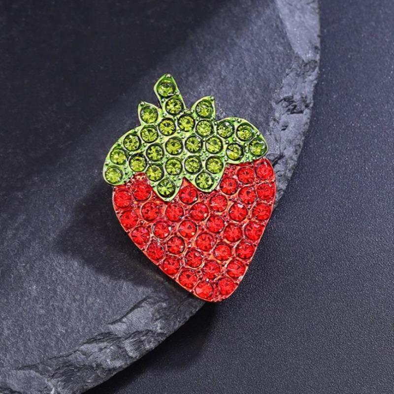Charm Trend Strawberry Brooch Exquisite Personality Creative Fruit Pin Cute Jewelry Accessories Party Daily Decoration Gift