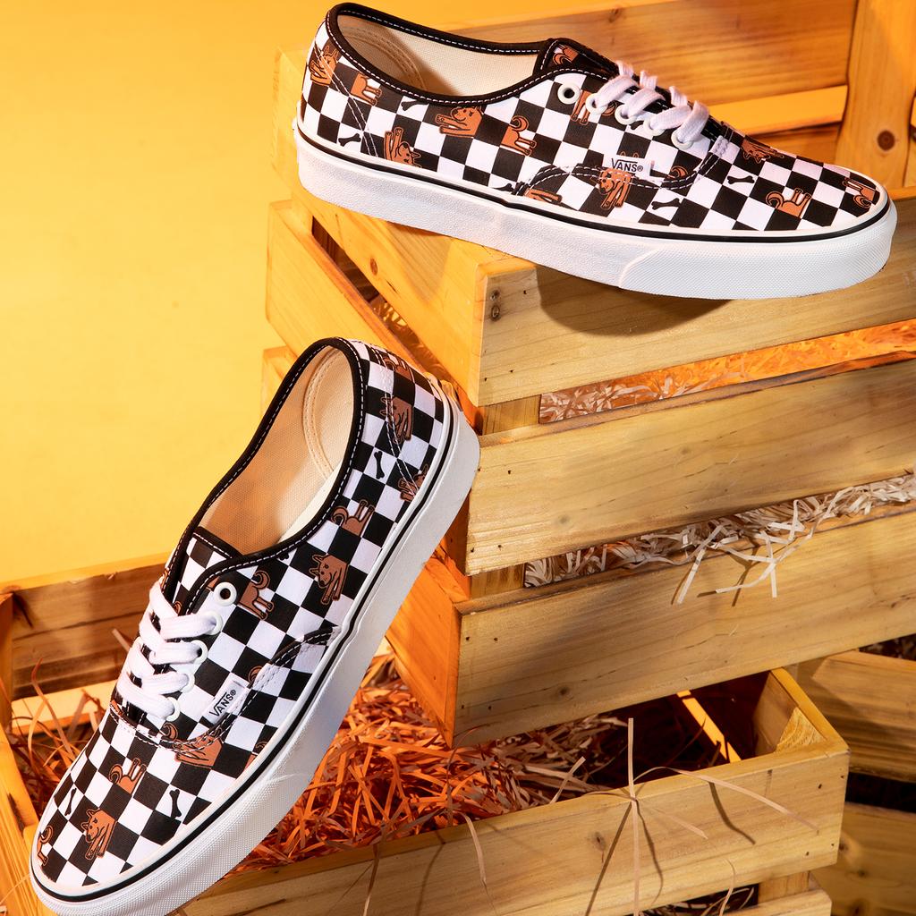 Vans Wallpaper Authentic Checkerboard Dog Print Low Top Canvas Shoes Unisex Sneakers Black White VN0A5KS9BP6