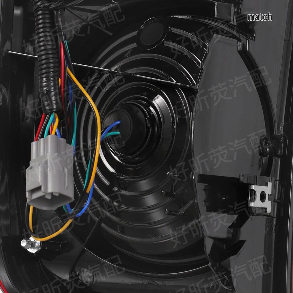 Toyota Tundra 2004-2006 Rear Tail Light Assembly Brake Light 81560-0C040