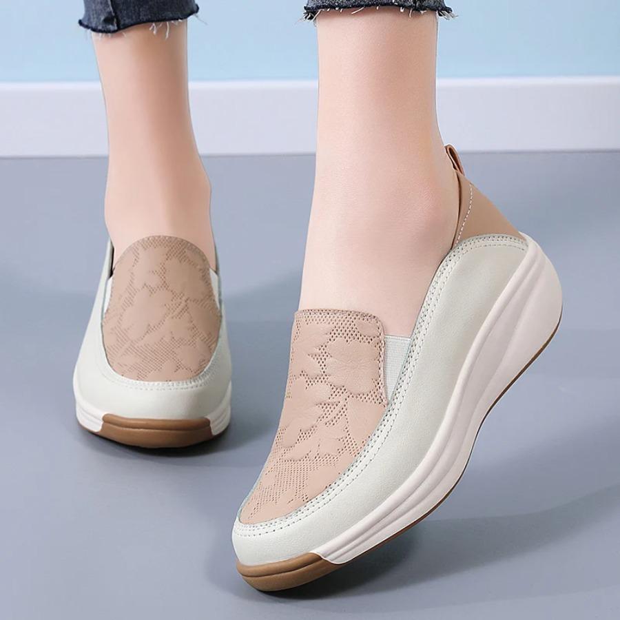 2025 Thick Soles Add Women Plus 43 Casual Sports Women's Shoes 100% Leather Breathable Light Fashion Single Shoes Walking Shoes