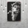 Mfoever Latta Stevie Nicks Segni Metallici Decorazioni Murali Segni Metallici Vintage Capitano Poster Metallico Decorazione per Bar Pub Club Decorazione Murale