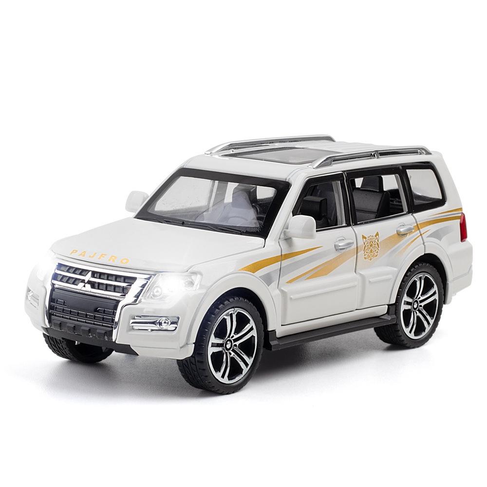 1/32 Mitsubishi Pajero SUV Sport Miniature Diecast Alloy Toy Car Vehicle Model Sound & Light Collection Gift for Children Boys