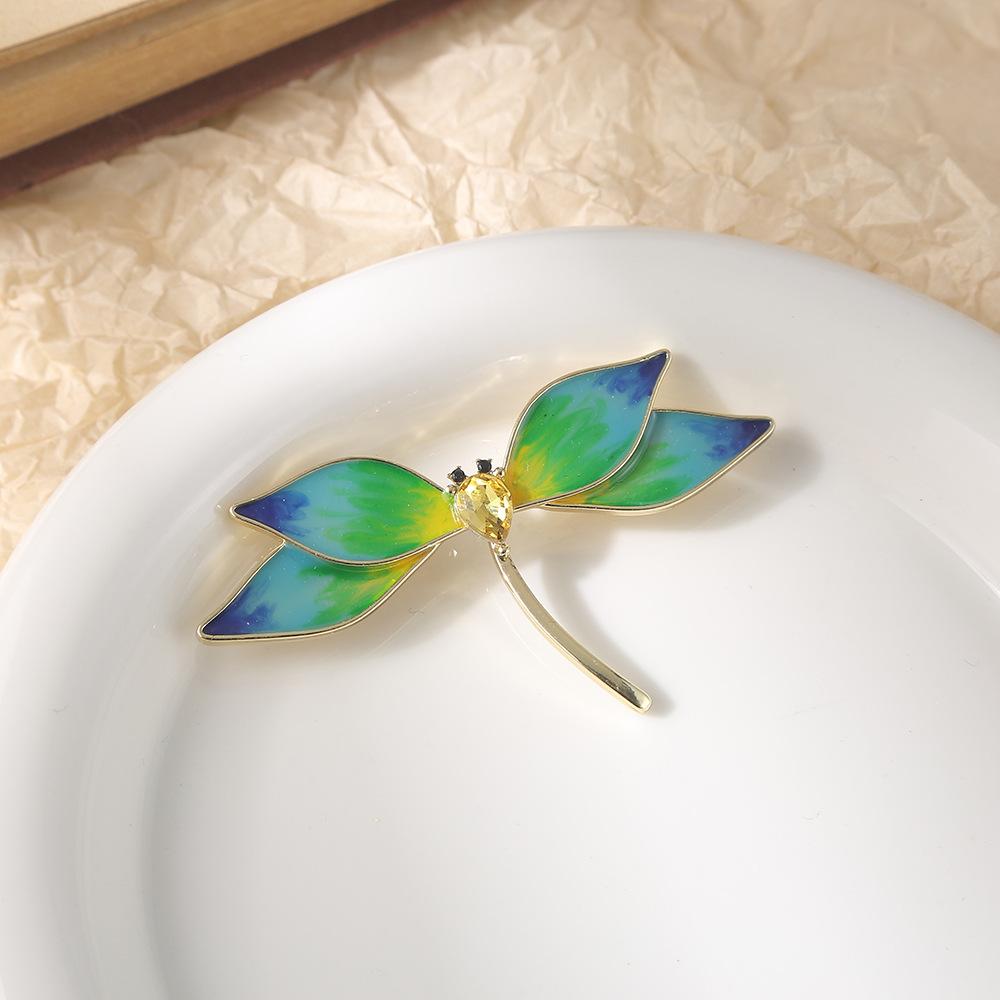 Retro emerald green oil drop pin blue green gradual change enamel dragonfly brooch fashion three-dimensional corsage accessories
