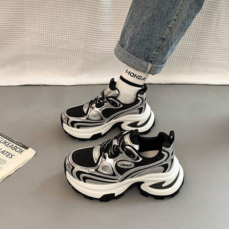 

Fleece dad shoes women s 2025 autumn and winter new thick-soled small people increase their height and show their feet. Small casual sports shoes 40