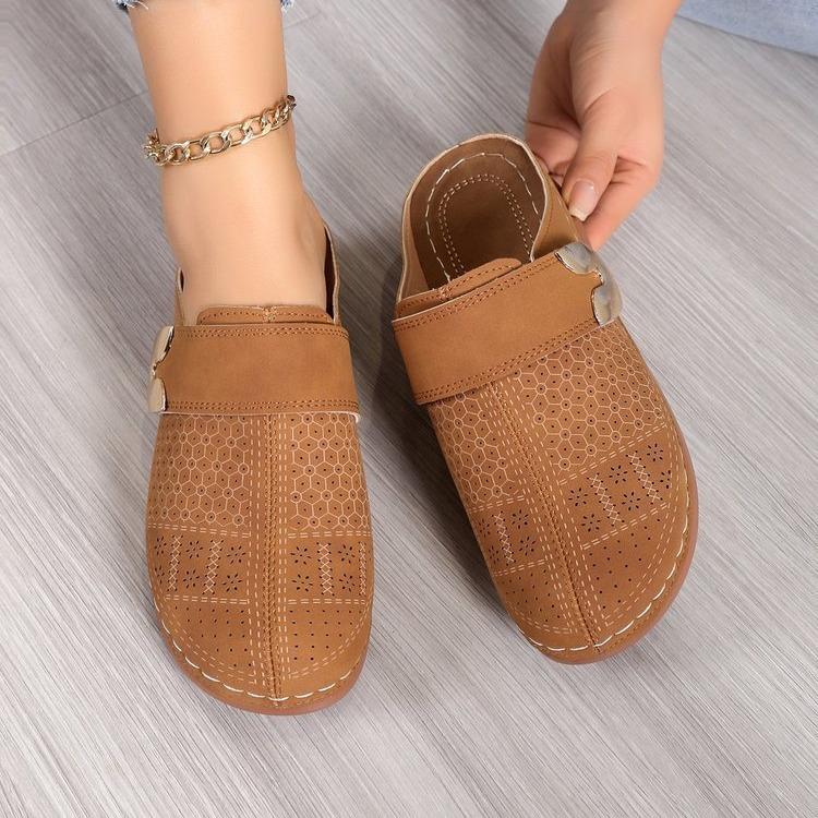 Women's Summer Solid Color Hollow Out Baotou Casual Slippers Round Head Plus Size Flat Bottom One Word Slippers
