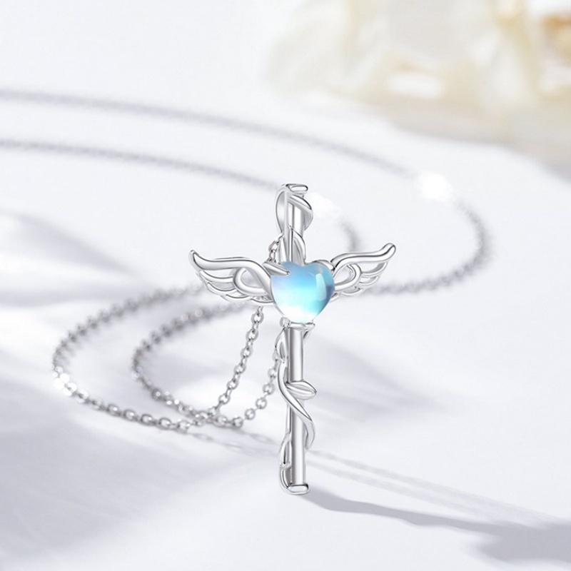 

CAOSHI Angel Wing Pendant Necklace for Girl Minority Unique Cross Design Eye Catching Neck Accessories for Party Gatherings 45cm