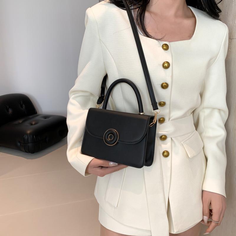 Trendy Minimalist Handheld Crossbody Bag For Women Perfect For Casual Outings