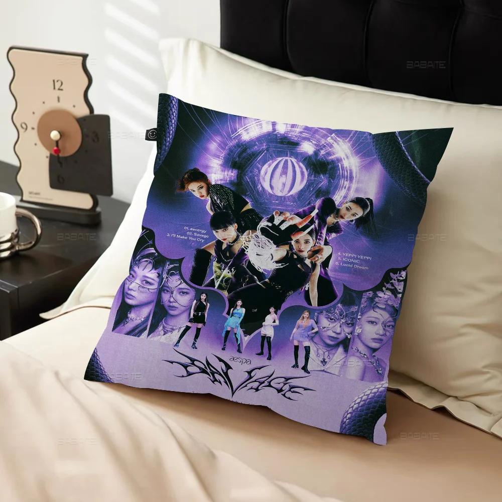 KPOP Koreansk Tjejgrupp A-AespaS Kuddfodral Kuddöverdrag Bil Prydnadskuddfodral För Soffa Bil Julklapp 40x40cm 45x45cm