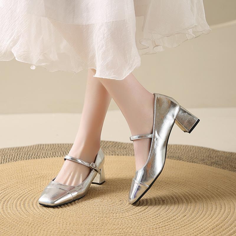 

2025 autumn new French fashion Mary Jane shoes women s head thick heel small leather shoes temperament high heel single shoes 35