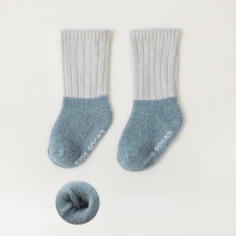 Zimní Dětské Dívčí Chlapecké Ponožky z Korálového Rouna Macaronové Barvy Prošívané Plyšové Zesílené Ponožky Silikonová Podrážka Protiskluzové Novorozenec Batole