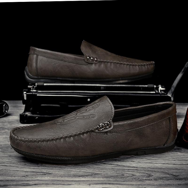 Mode Krokodilmuster Herren Freizeit Schuhe Stilvolle Handgefertigte Herren Slipper Echtes Leder Herren Slipper Bequeme Outdoor Schuhe