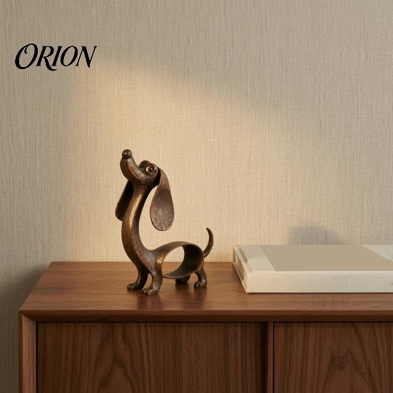 Dog Lover Gift Idea Vintage Iron Dachshund Figurine, Cute Puppy Sculpture, Artistic Rustic Balcony Metal Craft Statue for Outdoor Garden Indoor Table
