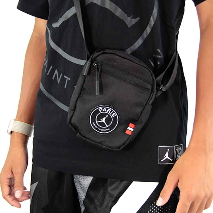 Jordan Paris, Collaboration Polyester Cell Phone Pouch, Shoulder Bag, Crossbody Bag Small Unisex Black 9A0261-023