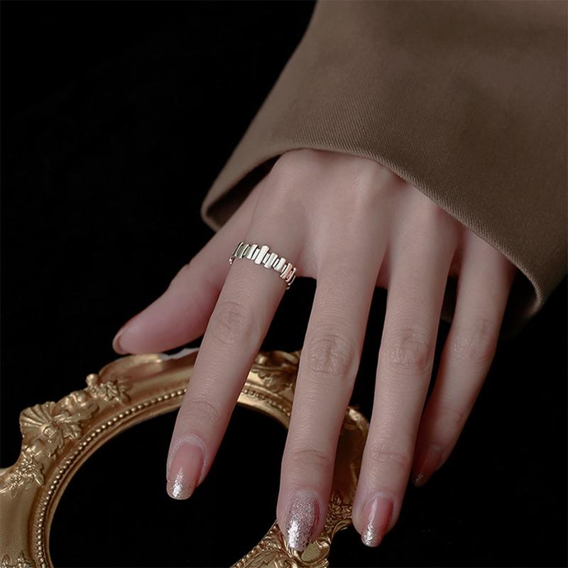 Silver Color Hollow Cross Ring for Women, Irregular Line Geometric Design, Open Adjustable Jewelry, Minimalist Gift