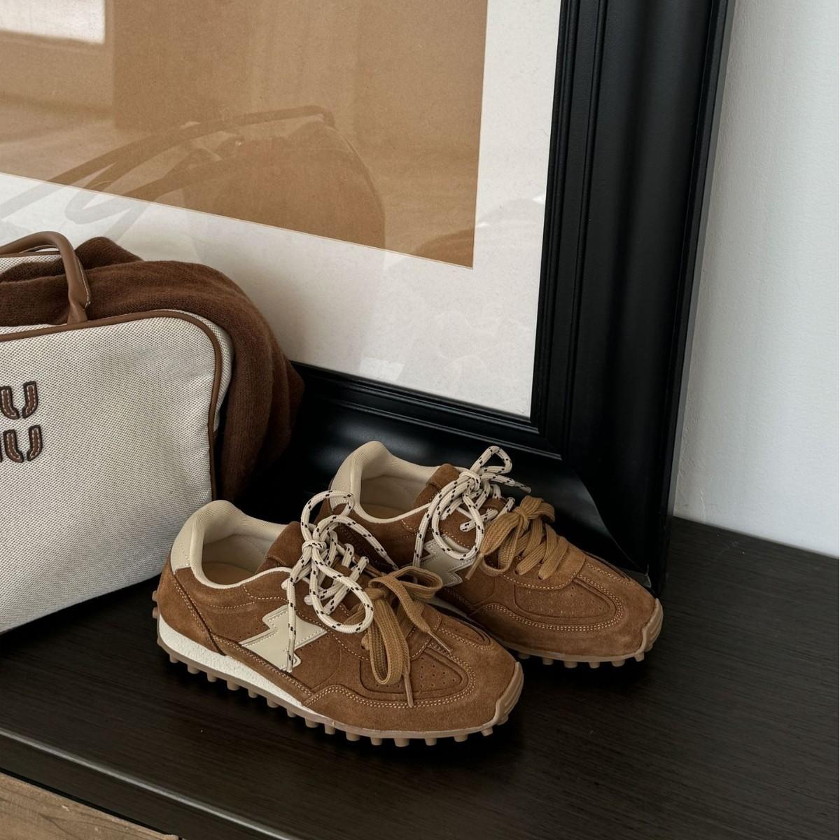 

Натуральная коровья кожа 2025 осень и зима дышащие кроссовки для тренировок на плоской подошве ретро спортивная и повседневная обувь двухцветные шнурки обувь Форреста Гампа 39