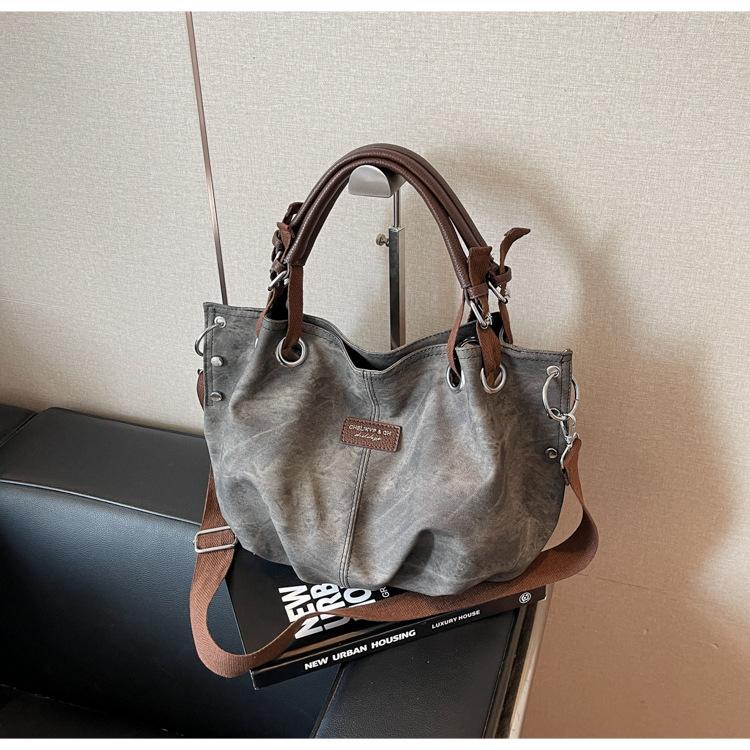 Vintage casual handbag large capacity pleated personalized shoulder bag street tide commuter women messenger bag