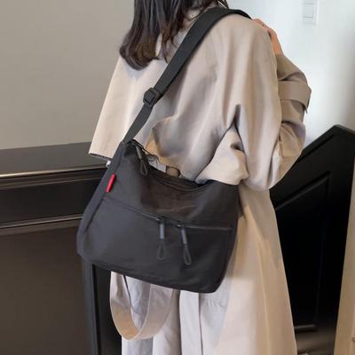 Jednobarevná Dámská přenosná taška přes rameno Jednoduché Dámské Nylonové Látkové Tašky Crossbody Polstrované Cestovní kabelky Kabelky Messenger Bag