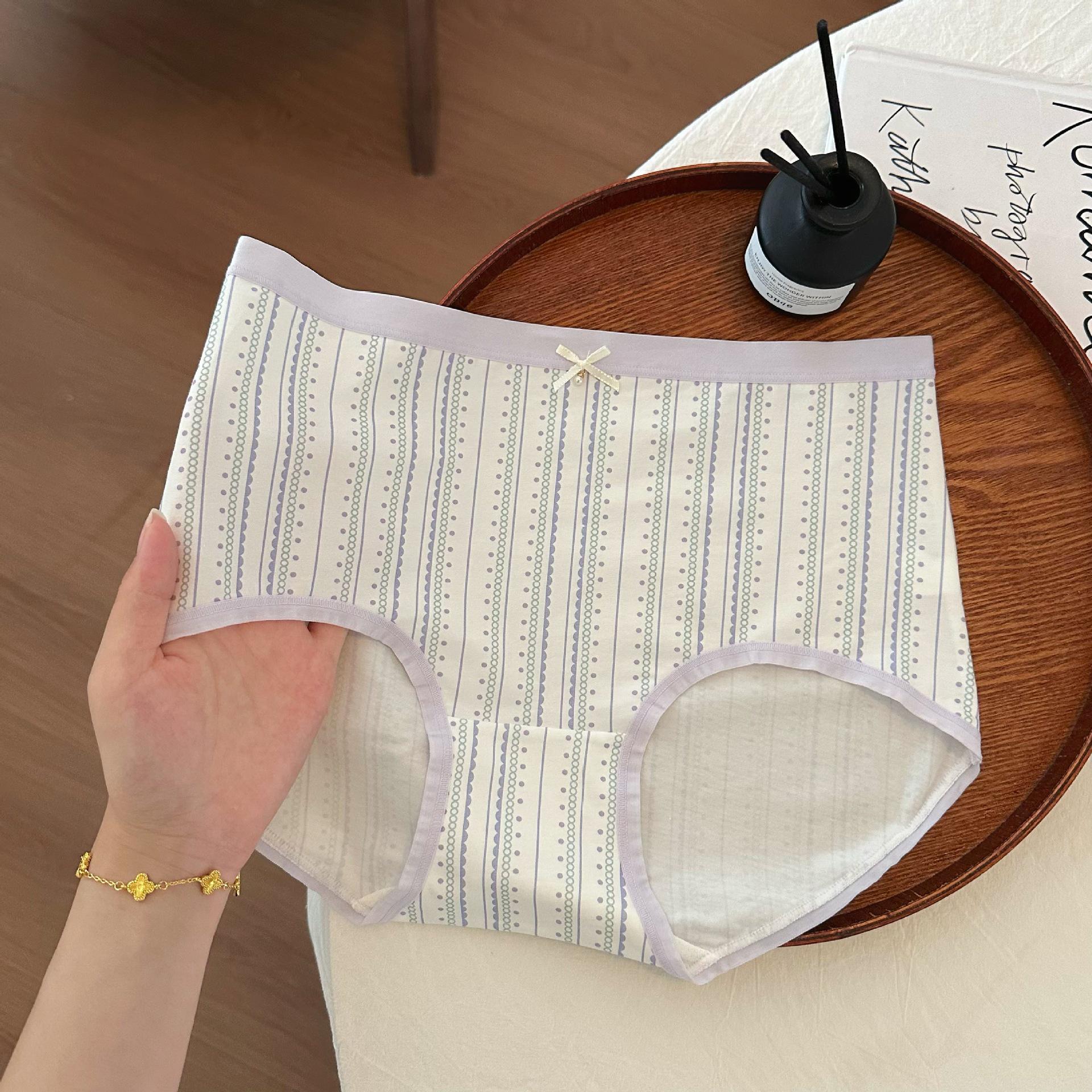 

Purple Print Women s Comfortable Breathable 10A Mulberry Silk Antibacterial Crotch Triangle Panties One Size