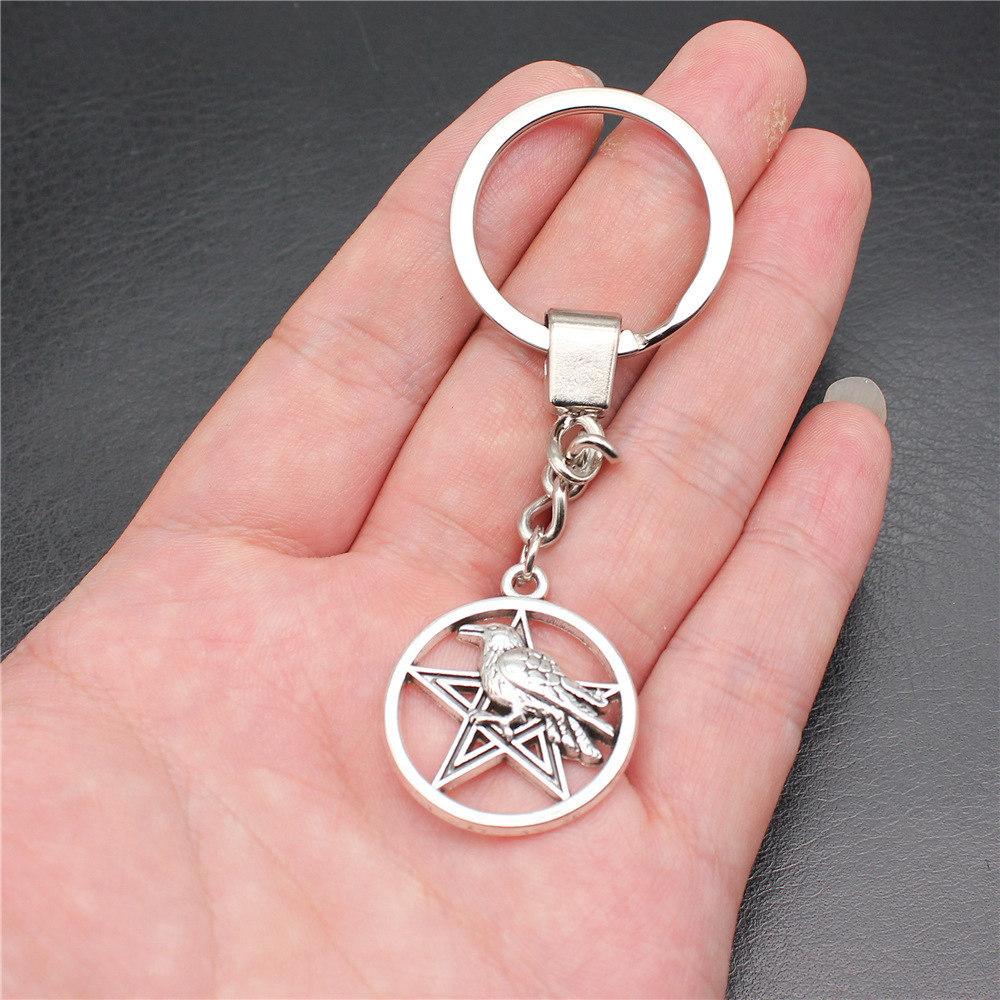30mm Keychains Sun Moon Pentagram Vintage Jewelry Supplies QY047