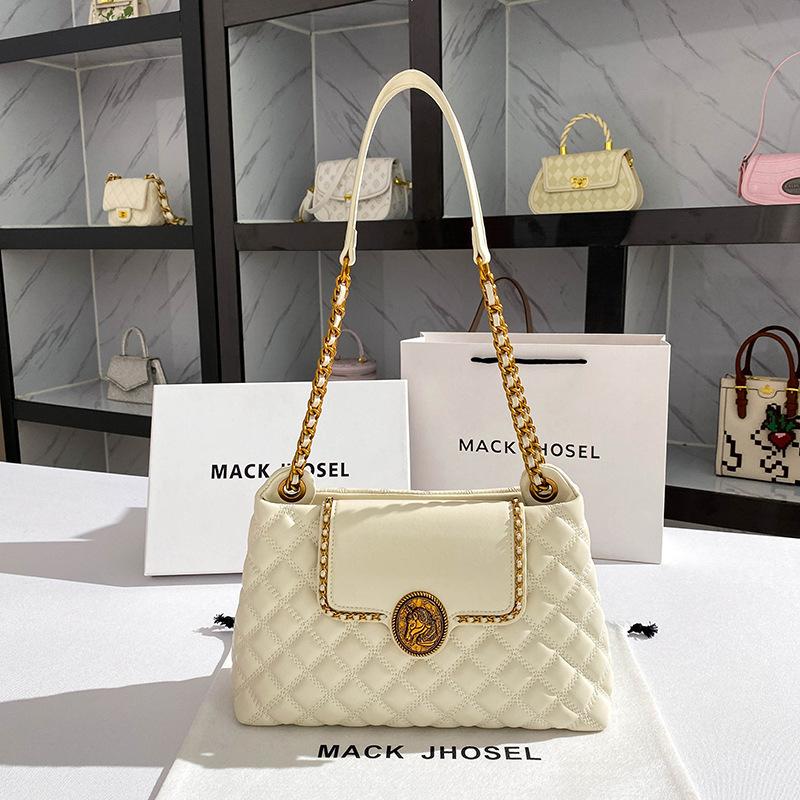 Xiaoxiangfeng Lingge Chain Underarm Bag Large Capacity Commuter Underarm Bag