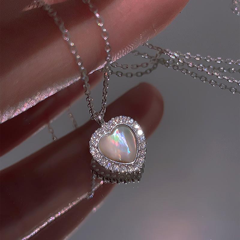 Náhrdelník Láska Dámská Letní Móda Lehký Luxus Niche Designový Smysl Lehký Luxus Bílý Perleťový Srdce Nerezová Ocel Klíční Kost Řetízek