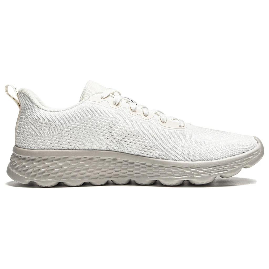 New LiNing Cloud Motion Cushioned Slip Resistant Breathable Reflective Low Top Casual Running Shoes Men's Ecru ARSU023-1