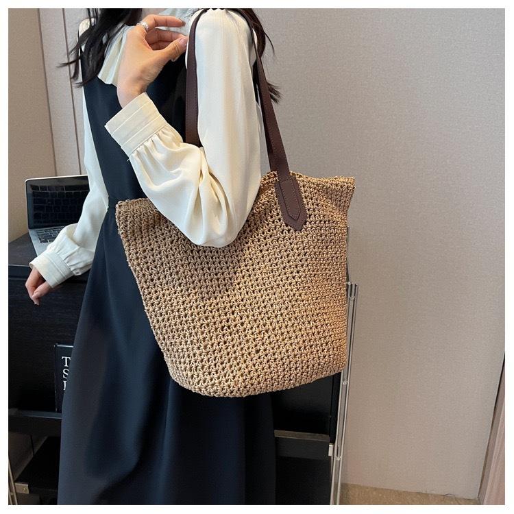 New Summer Single Shoulder Straw Woven Bag Straw Bag Large Capacity Women's Handmade Woven Bag Holiday Beach Bag Tote Women's Bag