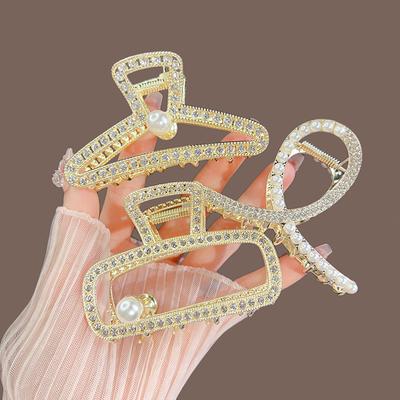 Sense Rhinestone Exquisite Grab Clip Female Simple Medium Hair Grab Temperament Disc Hair Shark Clip Versatile Back Head Grab