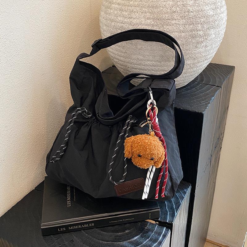 Nieuwe Schoudertas Dames Tas Trendy Veelzijdig Eenvoudig en Modieus Koreaanse Versie Grote Capaciteit Handheld Crossbody Nylon Tas